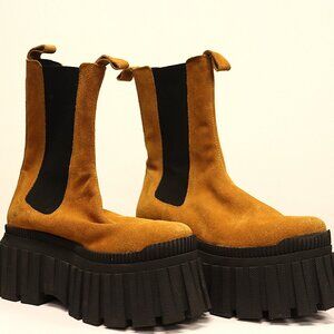 INTERVALLE Lorana Camel Suede Boots - Size 38, Excellent condition